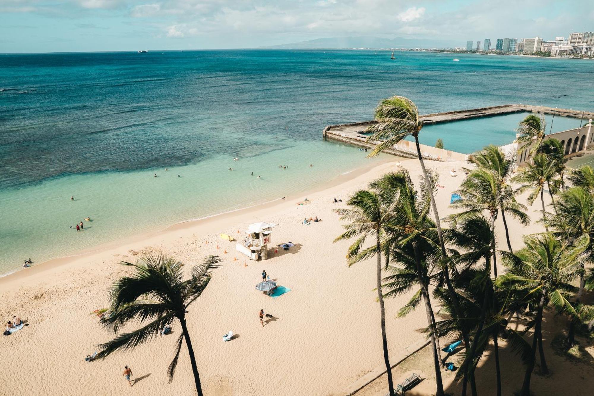 Kaimana Beach Hotel Гонолулу Экстерьер фото